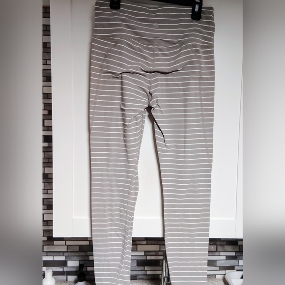 Athleta leggings - Picture 3 of 4